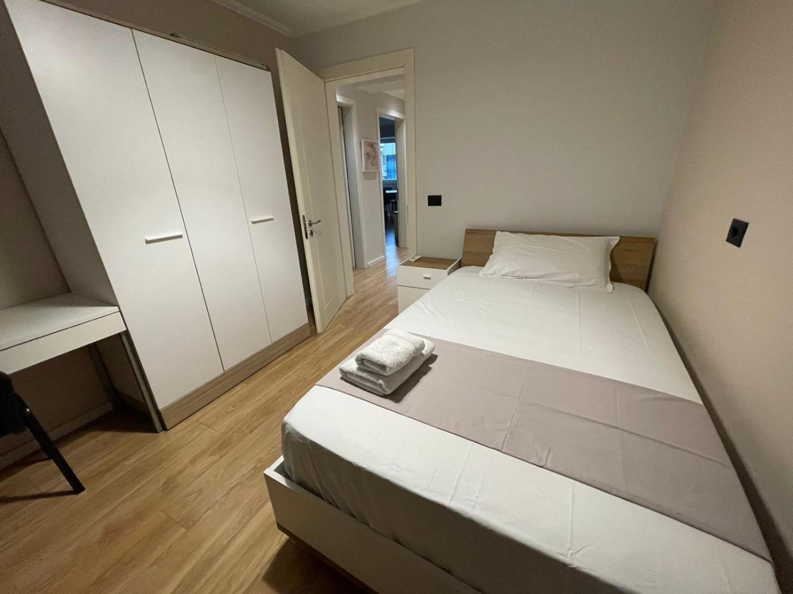 Rov Apartment *